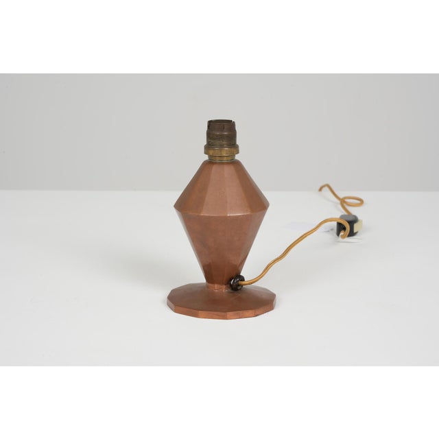 Modern Art Deco Table Lamp in Copperwork, 1930 For Sale - Image 3 of 6