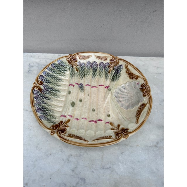 French 19th Century Onnaing French Majolica Asparagus Plate For Sale - Image 3 of 8