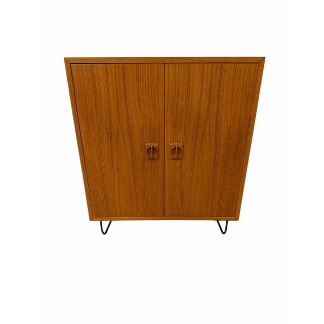 Vintage Danish Modern Teak Hairpin Storage Cabinets - Set of 2 For Sale - Image 4 of 6