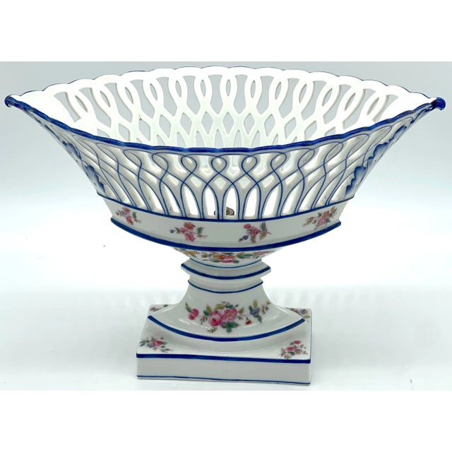 19th C. Old Paris Neoclassic Oval Blue & White Floral Pedestal Centerpiece For Sale - Image 11 of 12