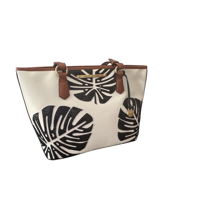 Early 21st Century Vintage Brahmin Monaco Palm Leaf Zip Top Tote – White Textured Leather With Black Patent Croc Embossed Monstera For Sale - Image 5 of 6