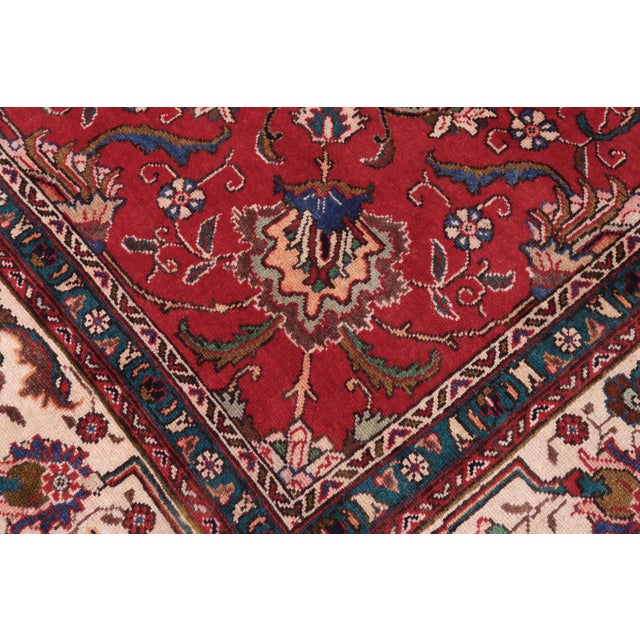 1970s Hand-Knotted Wool Rug – 8'10" X 11'10" Red & Ivory Traditional Allover For Sale - Image 4 of 8