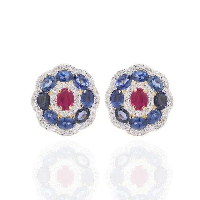 Art Deco Regal 4.21ct Sapphire & Ruby Diamond Cluster Statement Earrings in 18k Gold- A Pair For Sale - Image 3 of 8