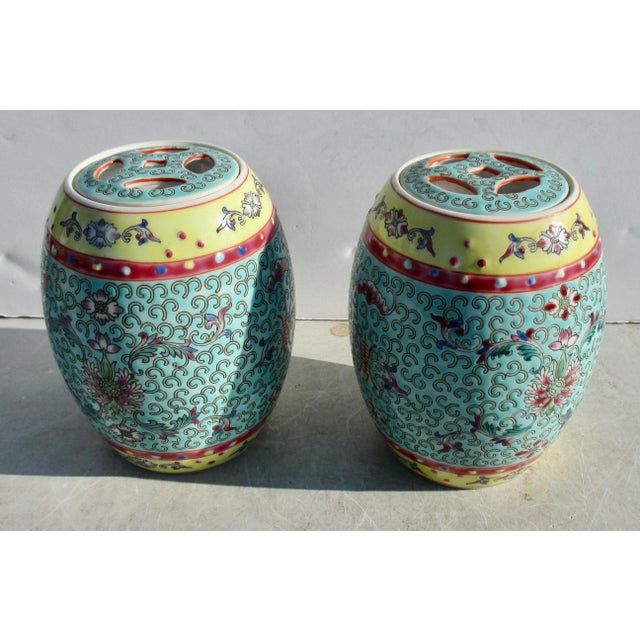 Pair of Chinese Porcelain Ginger Jar Turquoise Famille Rose-Pair of 2 For Sale - Image 4 of 5
