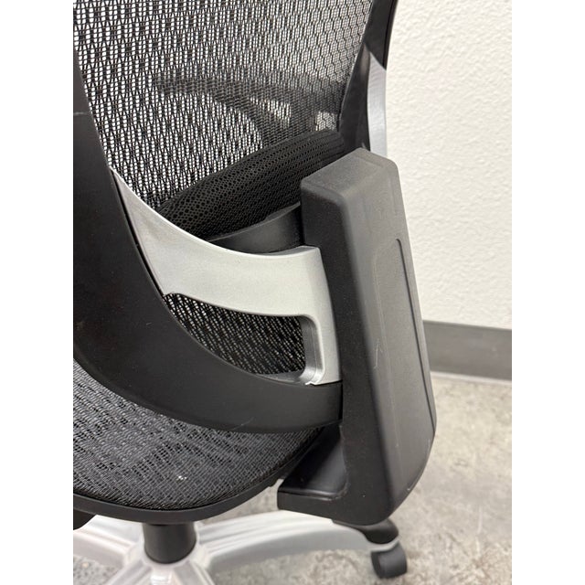 Hyken Ergonomic Mesh Swivel Task Chair For Sale - Image 10 of 12