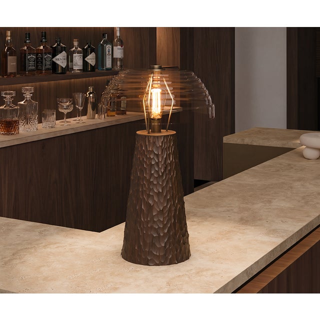 Stepping into the intimate atmosphere of White’s Club private game rooms, where John Lloyd’s sharp intellect and...