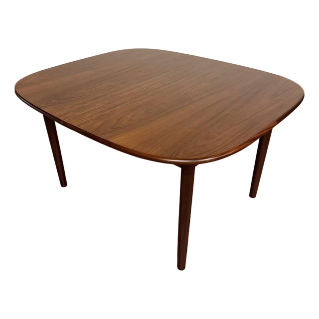 G-Plan Teak Mid-Century Butterfly Leaf Dining Table For Sale