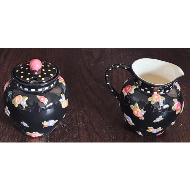 Mid-Century Modern Vintage Mary Engelbreit Black Floral Cottage Collection Creamer Sugar Set 1998 - a Pair in Original Boxes For Sale - Image 3 of 7