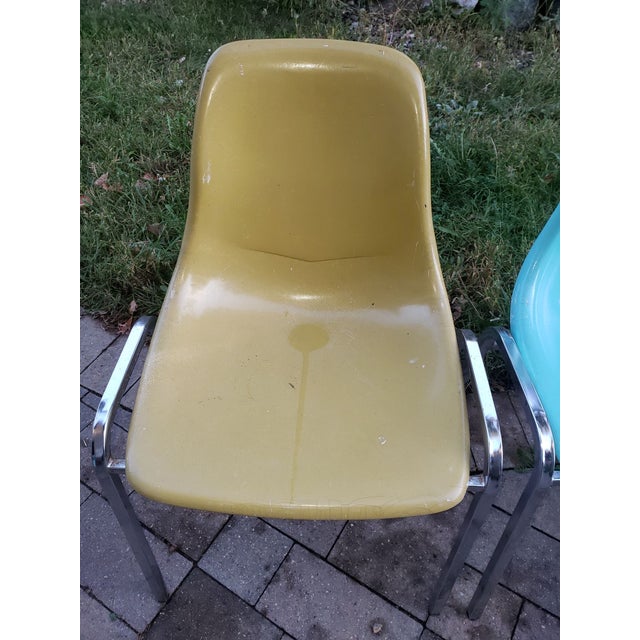 Mid Century Fiberglass Shell Dining Chair Ochre Stackable For Sale - Image 4 of 4