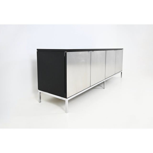 Sideboard by Florence Knoll Bassett for Knoll, 1960s For Sale - Image 4 of 15
