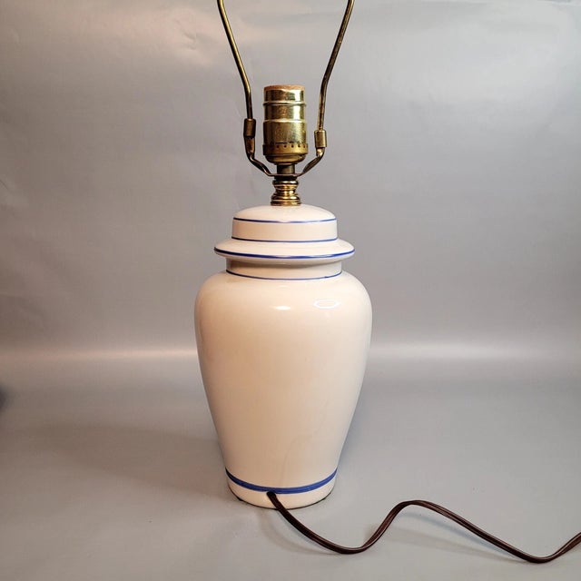 Blue Danube Vintage Blue White Lamp Danube Onion Flower Style Table Lamp For Sale - Image 4 of 8