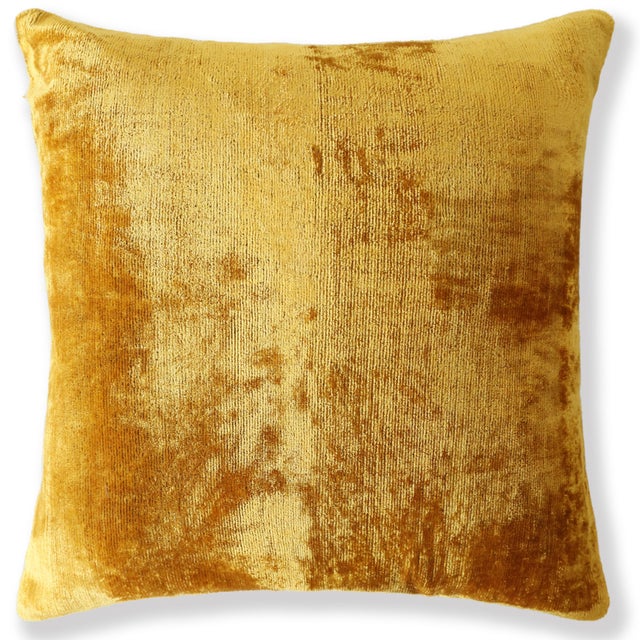 2020s Golden Silk Velvet Throw Pillow 20x20 | Handmade Solid Color Luxury Accent Pillow For Sale - Image 5 of 7