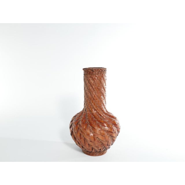Early 20th Century Japanese Taisho/Showa Woven Bamboo Ikebana Vase For Sale - Image 6 of 15