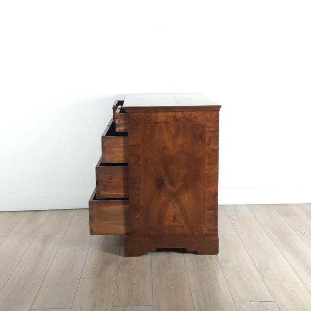 Queen Anne Queen Anne Chest of Drawers, England Circa 1710 For Sale - Image 3 of 12