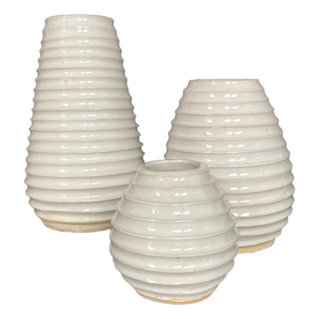 Set of 3 Grooved White Ceramic Vase For Sale