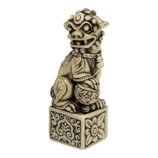 Vintage Resin Foo Dog Figure For Sale