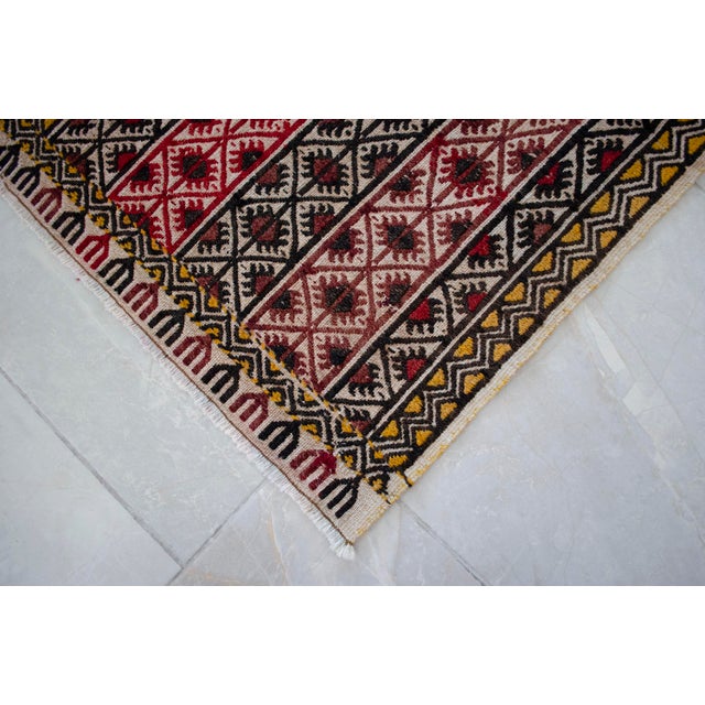 Textile Hand-Woven Braided Small Rug Turkish Jajim Kilim - 22″ × 39″ For Sale - Image 7 of 13