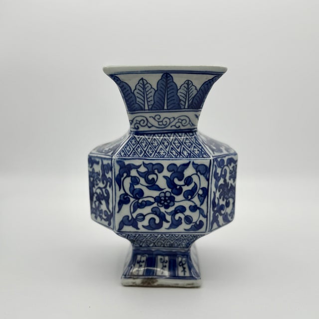 Early 20th Century Antique Chinese Blue and White Floral & Dragon Zun Vase For Sale - Image 5 of 6