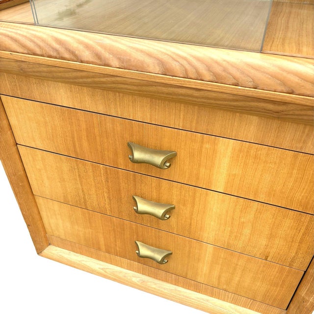 1950s Mid Century Birch Curio Cabinet W/ Bronze Pulls For Sale In Los Angeles - Image 6 of 7