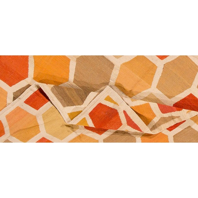 21st century modern Turkish Kilim rug with an all-over geometric, interlocking honeycomb pattern. Measures 6.10 x 10.01.