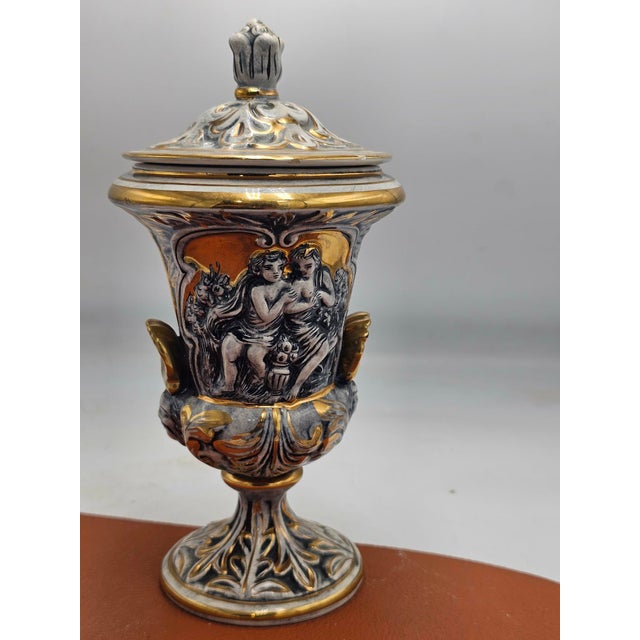 Capodimonte, 1950s-1970s vase, goblet, dimensions: height 20.5 cm, diameter 10.2 cm.