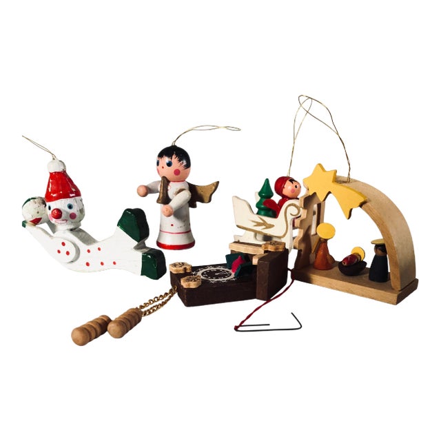 Vintage Brinn's Wooden Christmas Ornaments - Set of 5 For Sale