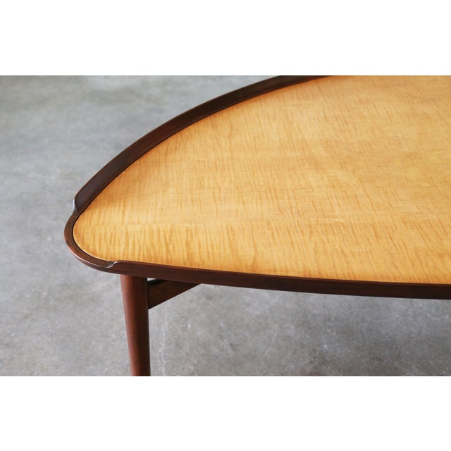 Mid-Century Modern 1950s Attributed to Finn Juhl for Baker Coffee Cocktail Table Two Tone Birch and Walnut For Sale - Image 3 of 15