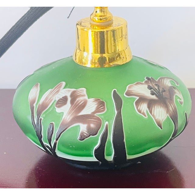 Shabby Chic 1940s Cameo Tri Color Glass Perfume Bottle Atomizer For Sale - Image 3 of 8