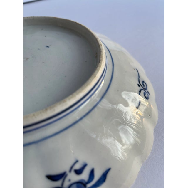 Scalloped Imari Dish For Sale - Image 4 of 5