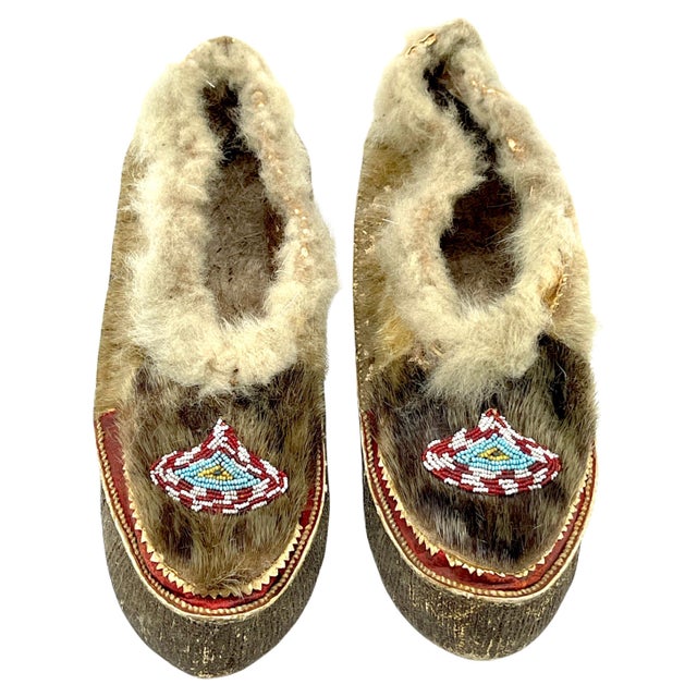Pair of 20th Century Navajo Beaded Moccasins For Sale - Image 14 of 17