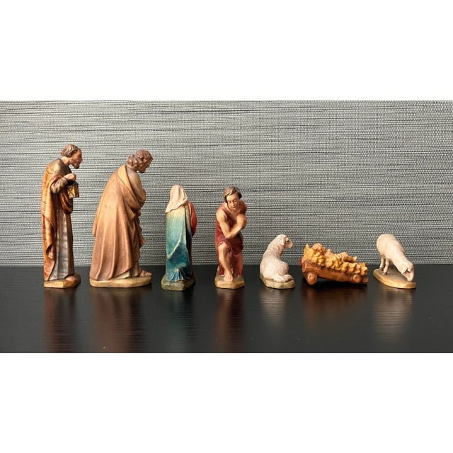 Beige Vintage Staffler Italian Hand-Painted Wooden Nativity Set, 7-Piece Christmas Figurines For Sale - Image 8 of 12
