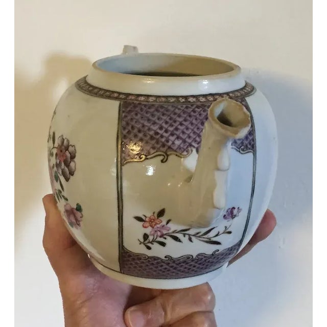 Antique 18th Century Chinese Export Porcelain Tea Pot in Famille Rose Palette For Sale - Image 4 of 13