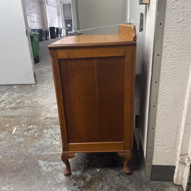 Tiger Oak Wood Victorian Era Chest of Drawers For Sale - Image 4 of 12