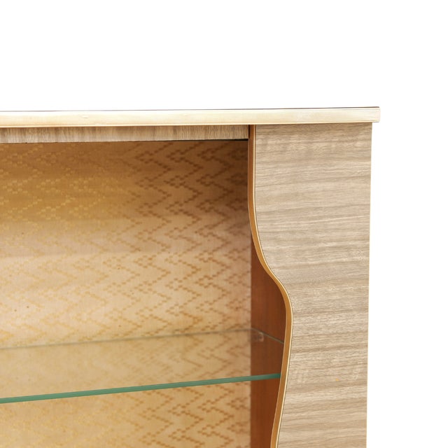Vintage 1950s Atomic Curio China Display Cabinet For Sale - Image 4 of 10
