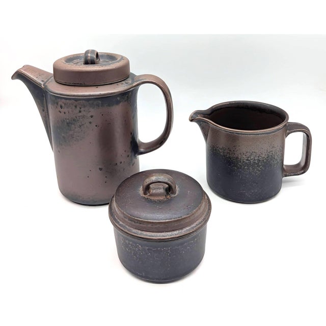1960s Arabia Finland Stoneware "Ruska" Coffee Service Set Designed by Ulla Procopé, 15 Piece Set (For 6) For Sale - Image 10 of 15