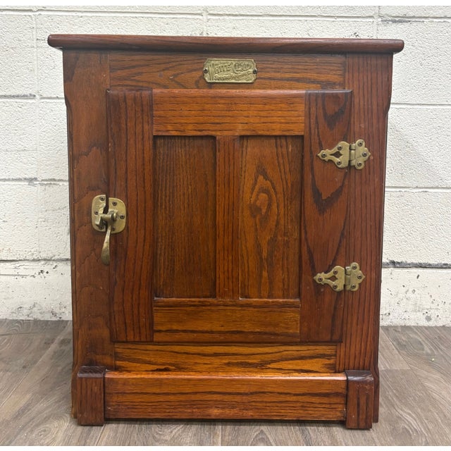 This is a gorgeous vintage White Clad American Country oak icebox cabinet, perfect for use as a side table, nightstand,...