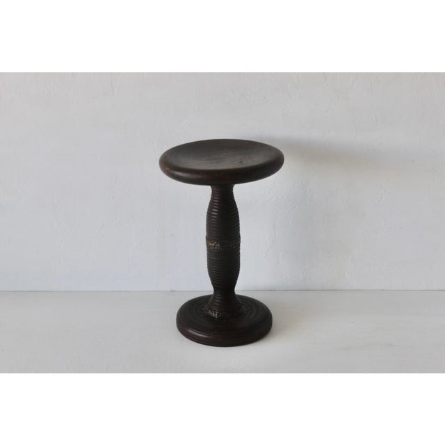 Brown French Style Mid-Century Turned Pedestal Stool Plant Stand Vintage Mid-Century For Sale - Image 8 of 17
