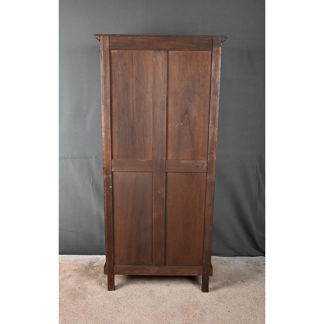 Early 20th Century Louis XVI Style Walnut Display Cabinet For Sale - Image 16 of 18