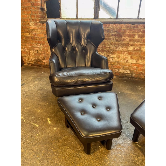 1950s Edward Wormley for Dunbar Janus Collection Wingback Lounge Chair & Ottoman in Black Leather For Sale - Image 9 of 15