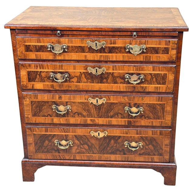 Small 18th Century Georgian Walnut Chest of Drawers, 1720 For Sale - Image 11 of 12