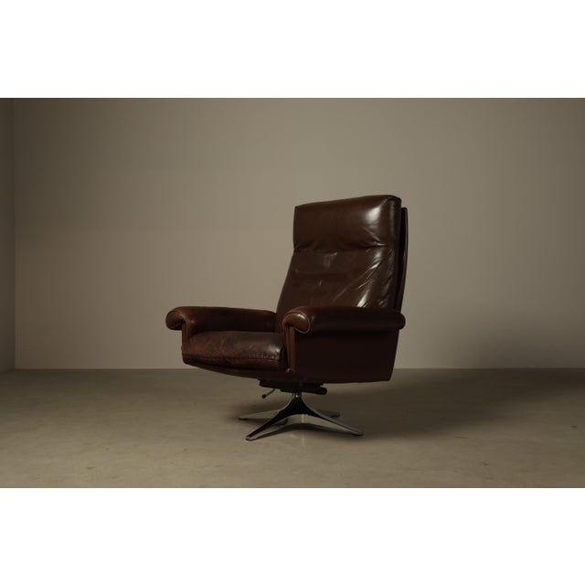 DS-31 Reclining Swivel Lounge Chair in Leather from de Sede, Switzerland, 1970s For Sale - Image 4 of 17