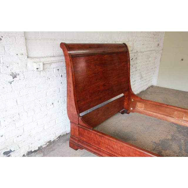 Henredon Aged Cherry Wood Queen Size Sleigh Bed Chairish