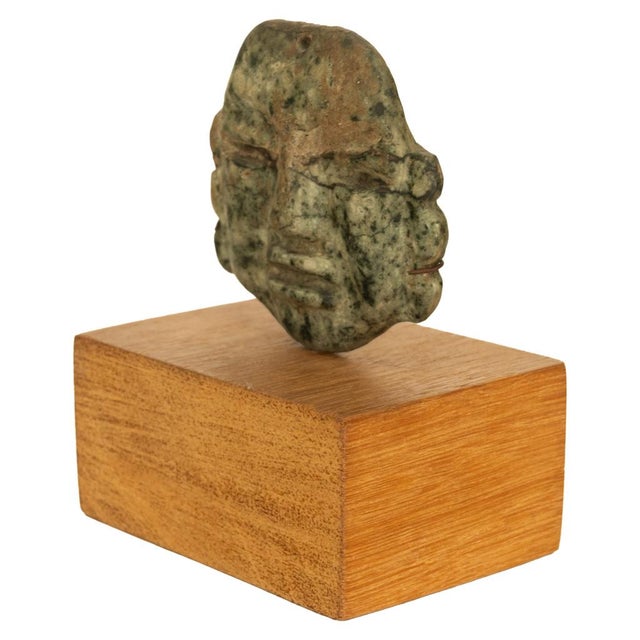 Ancient Pre-Columbian Olmec Hand-Carved Jade Face Mask Pendant 900-600 Bc Mexico For Sale - Image 9 of 11