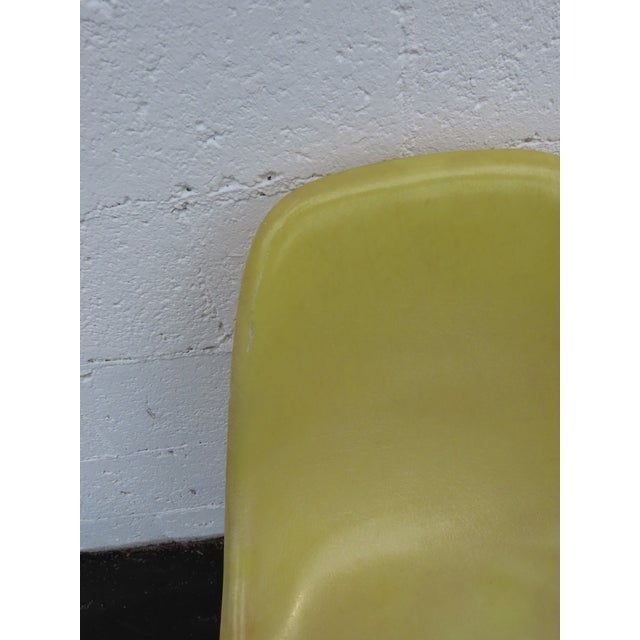 Herman Miller Eames Set of 3 Fiberglass Shell Chairs 1960s Light Yellow 6640 For Sale - Image 10 of 18