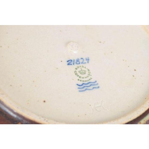 Large Stoneware Bowl with Concentric Pattern by Carl Halier for Royal Copenhagen, 1960s For Sale - Image 4 of 5