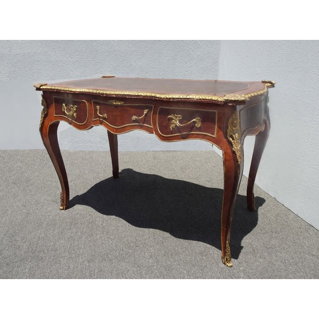 French Vintage French Louis XV Bureau Plat Writing Desk Ornate Brass Ormolu Leather Top For Sale - Image 3 of 16