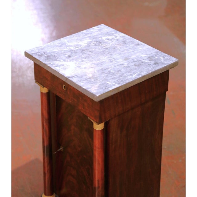 Traditional 19th Century French Empire Marble Top Carved Walnut Vanity Cabinet With Mirror For Sale - Image 3 of 12