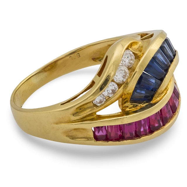 Mid 20th Century Vintage Ruby Sapphire Diamond 18k Yellow Gold Cocktail Ring, Size 6.75 For Sale - Image 5 of 8