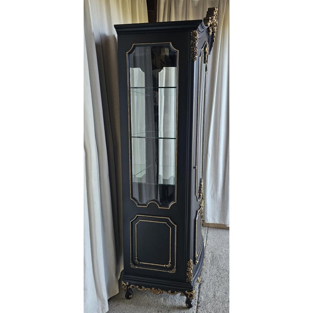 1960s 1960s Black, Rococo Style Vitrine Cabinet, French Reproduction Curio Cabinet For Sale - Image 5 of 18