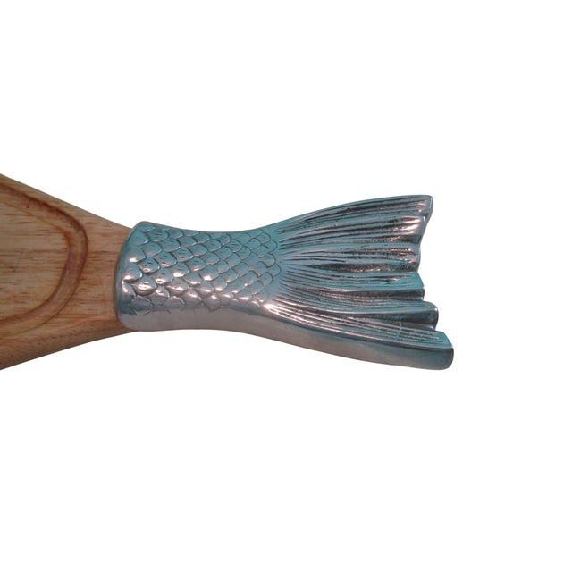 Vintage Salmon Serving Trencher Board Wood Cast Aluminum Head and Tail Winsome Wood For Sale In Phoenix - Image 6 of 11